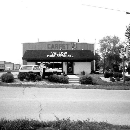 storefront - Vallow Floor Coverings in Edwardsville, IL