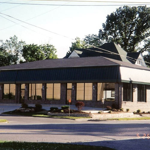 storefront - Vallow Floor Coverings in Edwardsville, IL